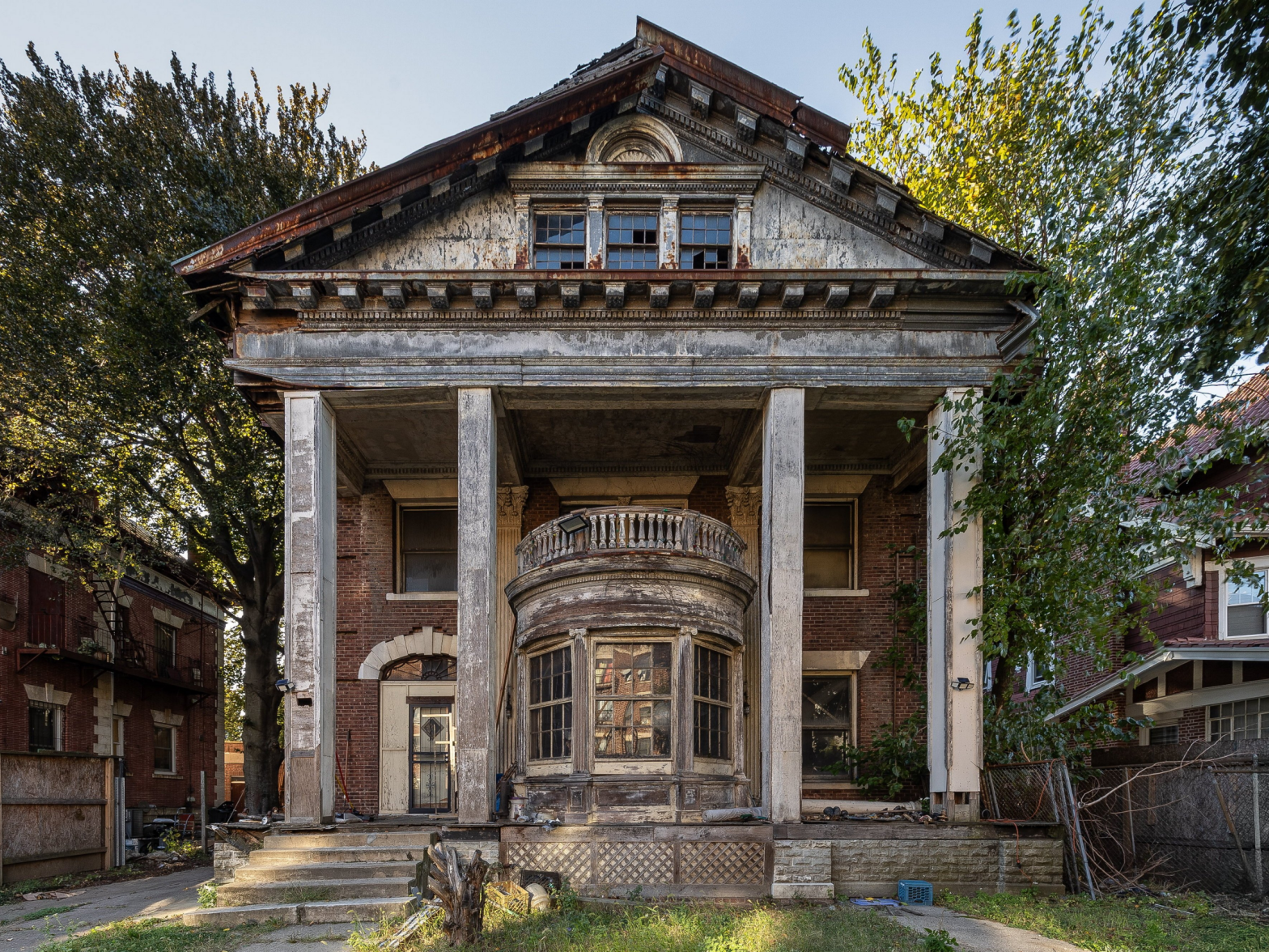 Abandoned mansion built for Wall Street magnate on sale for nearly $3M